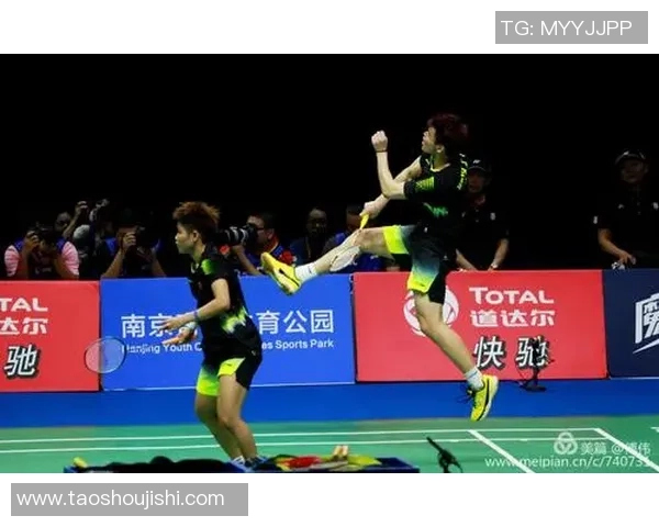 成都羽毛球队在世界锦标赛中的精彩表现与状态分析